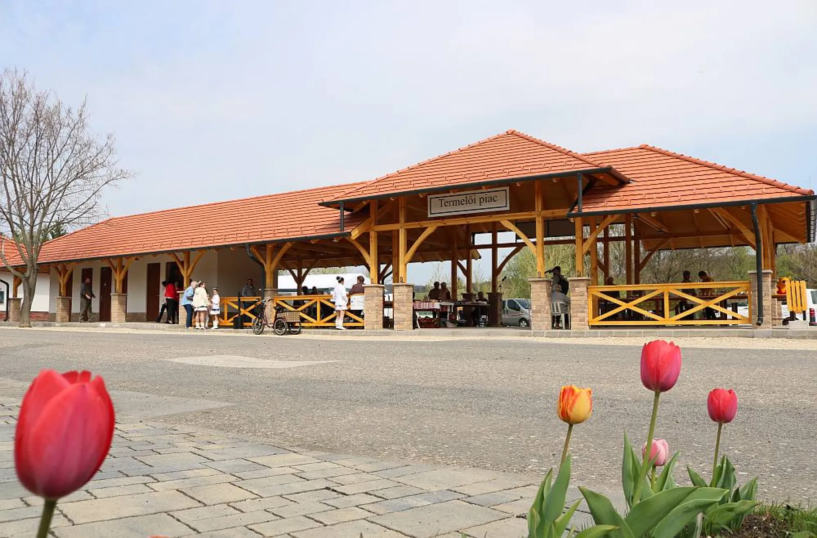 Átadták az új termelői piacot